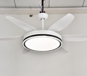 L0223110056 ventilador de techo con lampara led